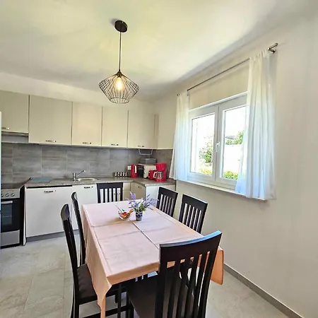 Apartment In 43593 Novi Vinodolski