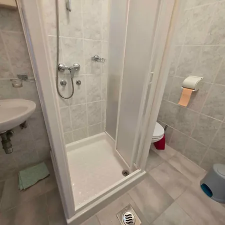 In 43593 Апартаменты *